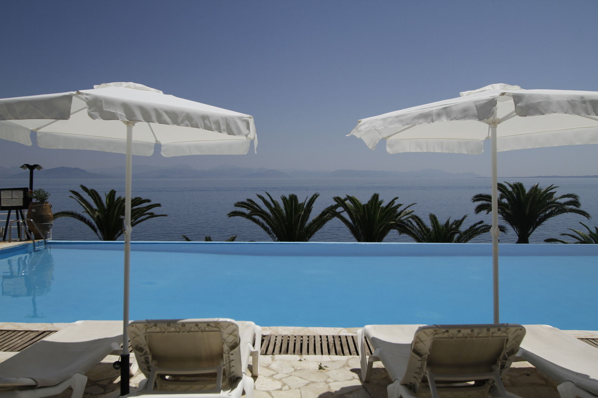 Corfu Maris Bellos Benitses  Luaran gambar